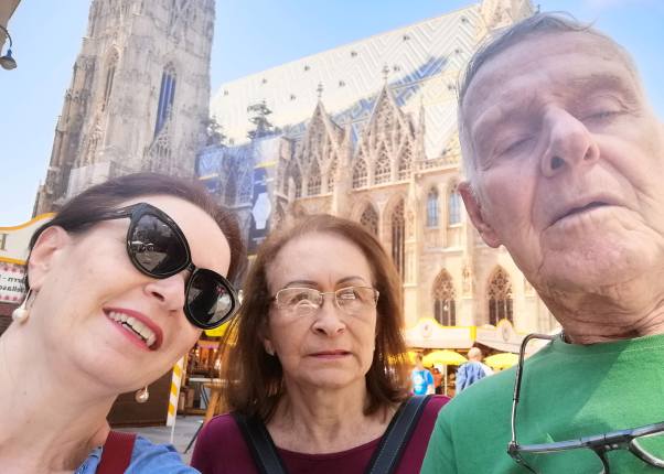 Hallo! Ich bin wieder&nbsp;da.