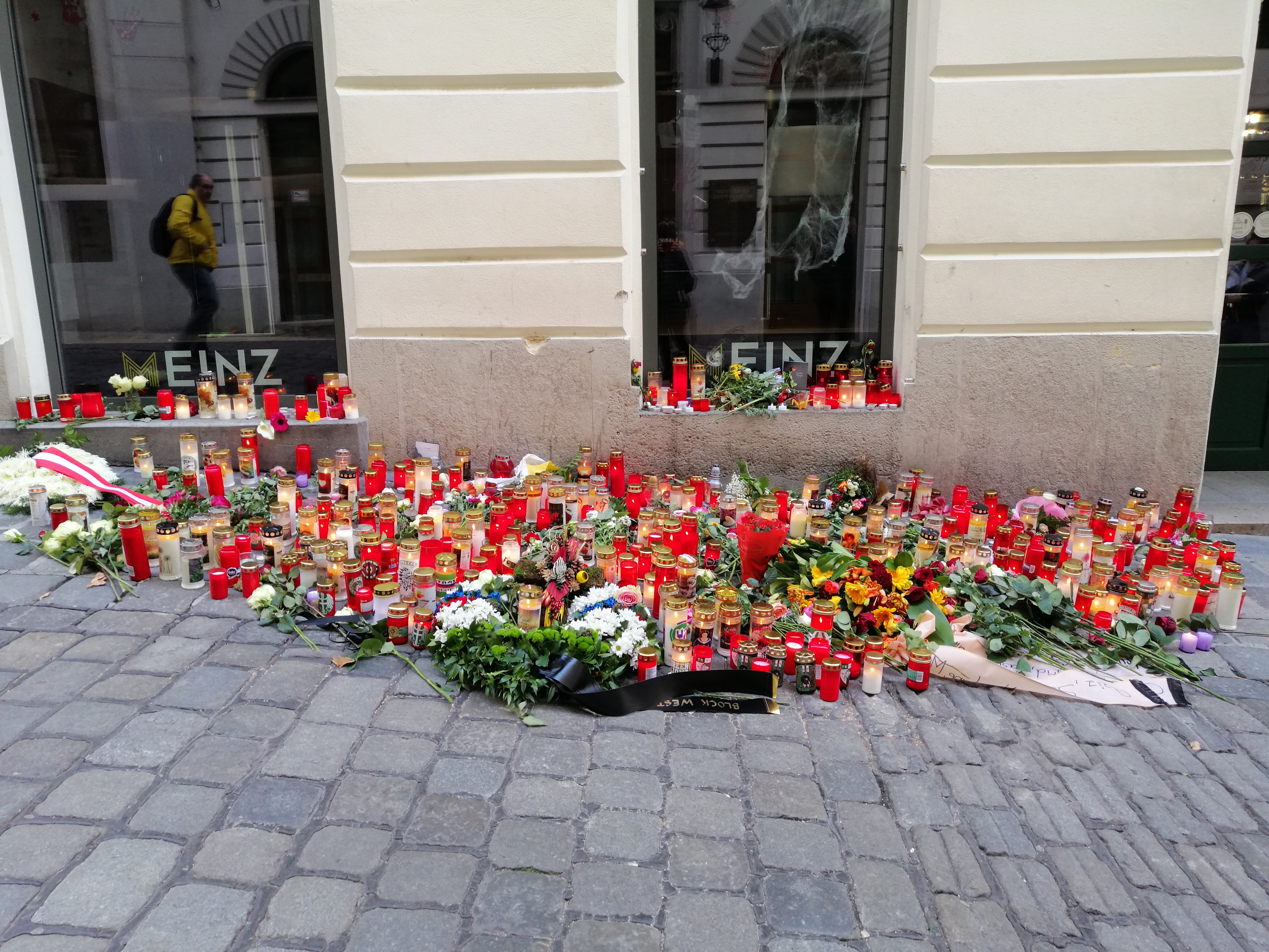 flores nas ruas do Schwendenplatz