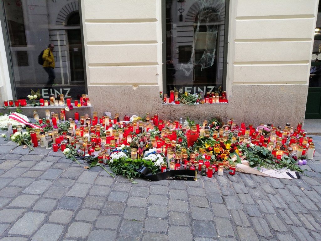 flores nas ruas do Schwendenplatz